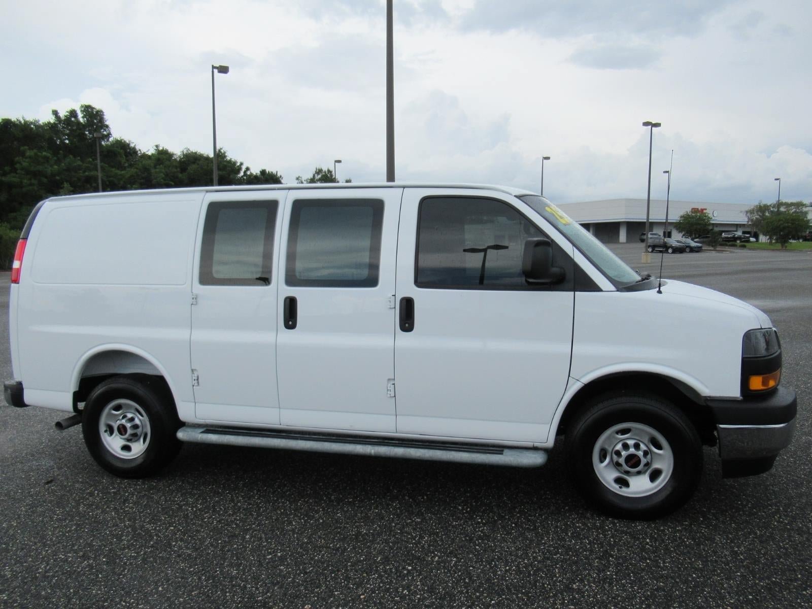 Used 2025 GMC Savana 2500 w/ Driver Convenience Package RWD image 2