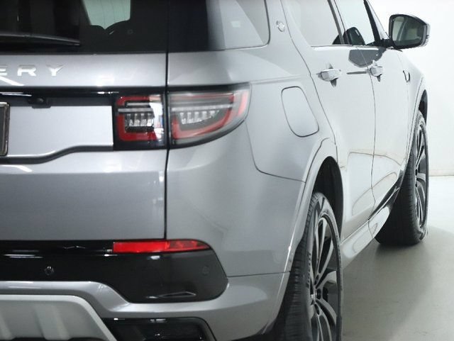 Used 2025 Land Rover Discovery Sport S AWD/4WD image 8