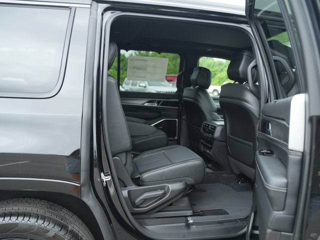 New 2026 Jeep Grand Wagoneer Limited AWD/4WD image 21