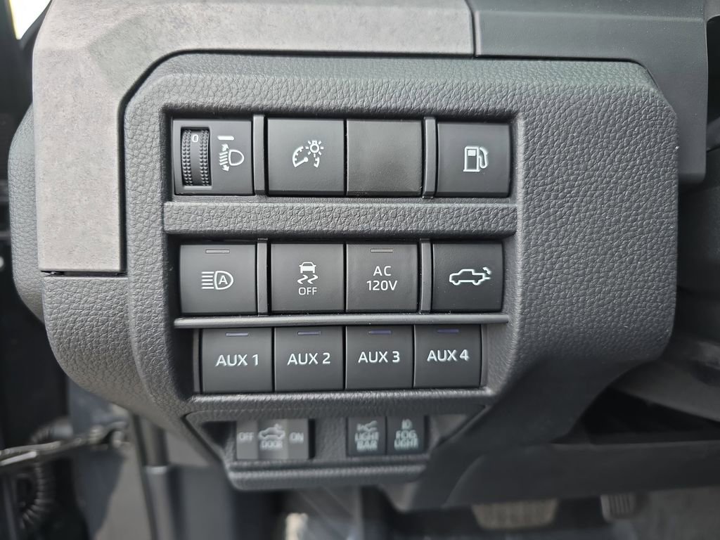Used 2025 Toyota Tacoma Trailhunter image 27