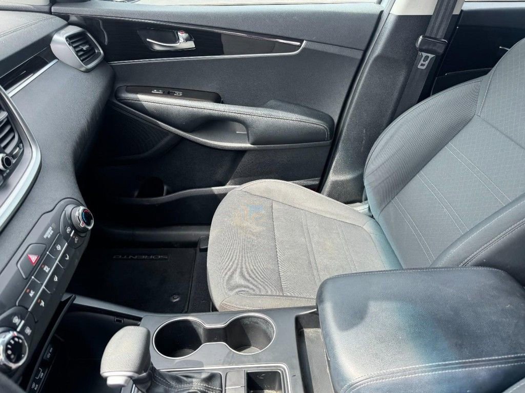 Used 2020 Kia Sorento L image 13