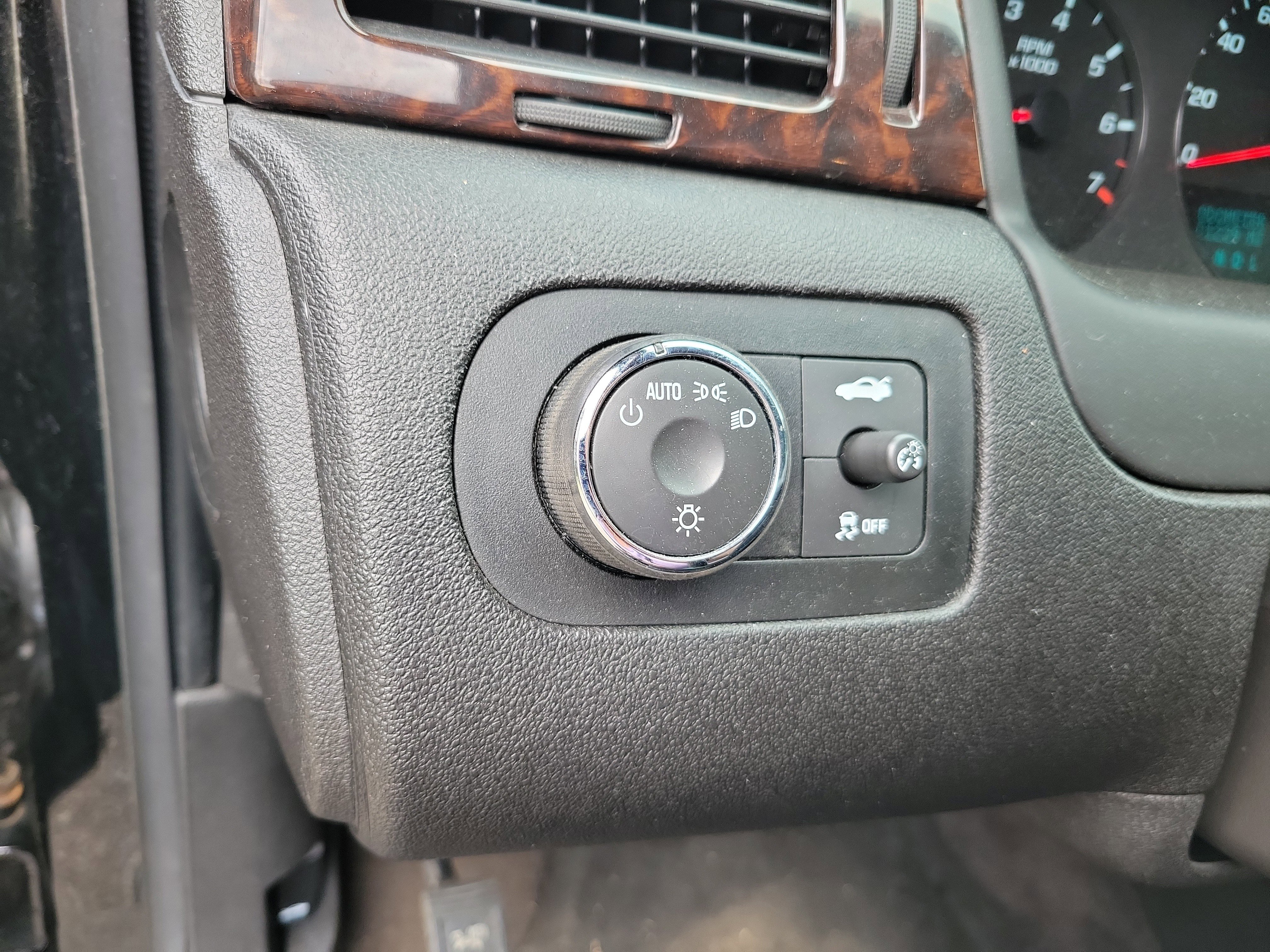 Used 2014 Chevrolet Impala Limited LS FWD image 15