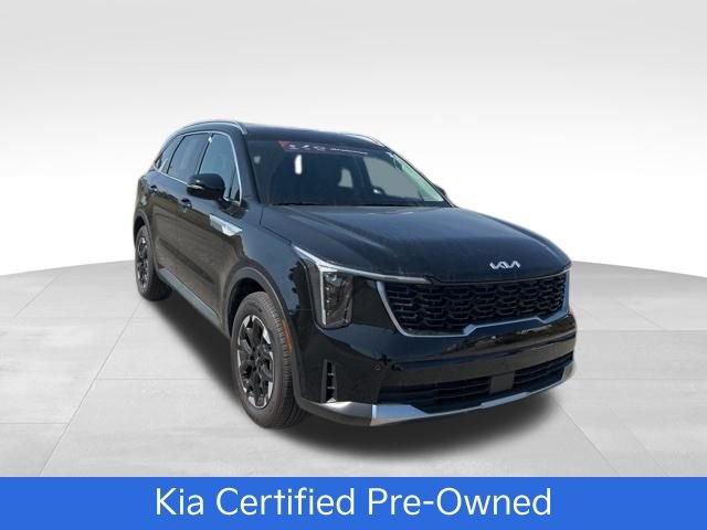 Used 2025 Kia Sorento S image 3