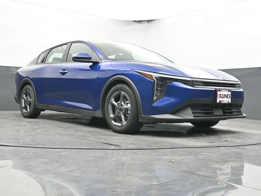 Used 2025 Kia K4 LXS FWD image 46