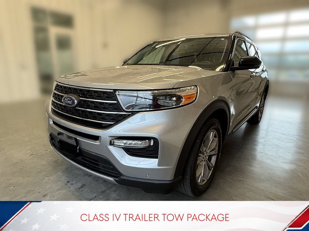 Used 2023 Ford Explorer XLT w/ Equipment Group 202A AWD/4WD image 2
