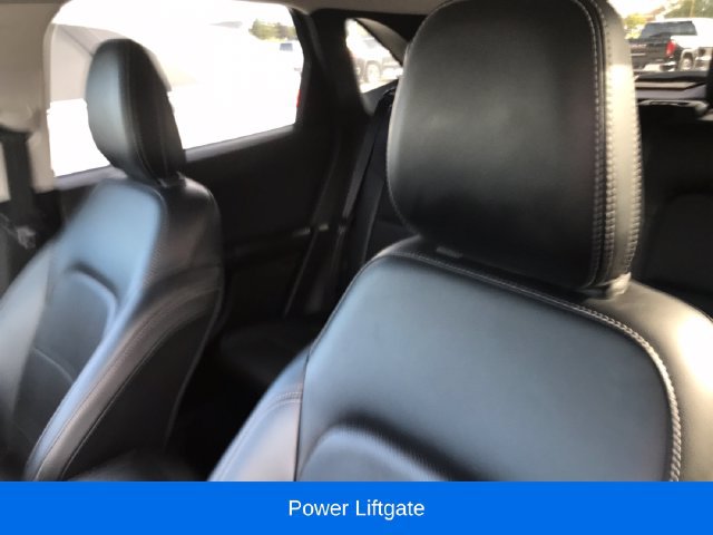 Used 2022 Ford Escape Titanium AWD/4WD image 4