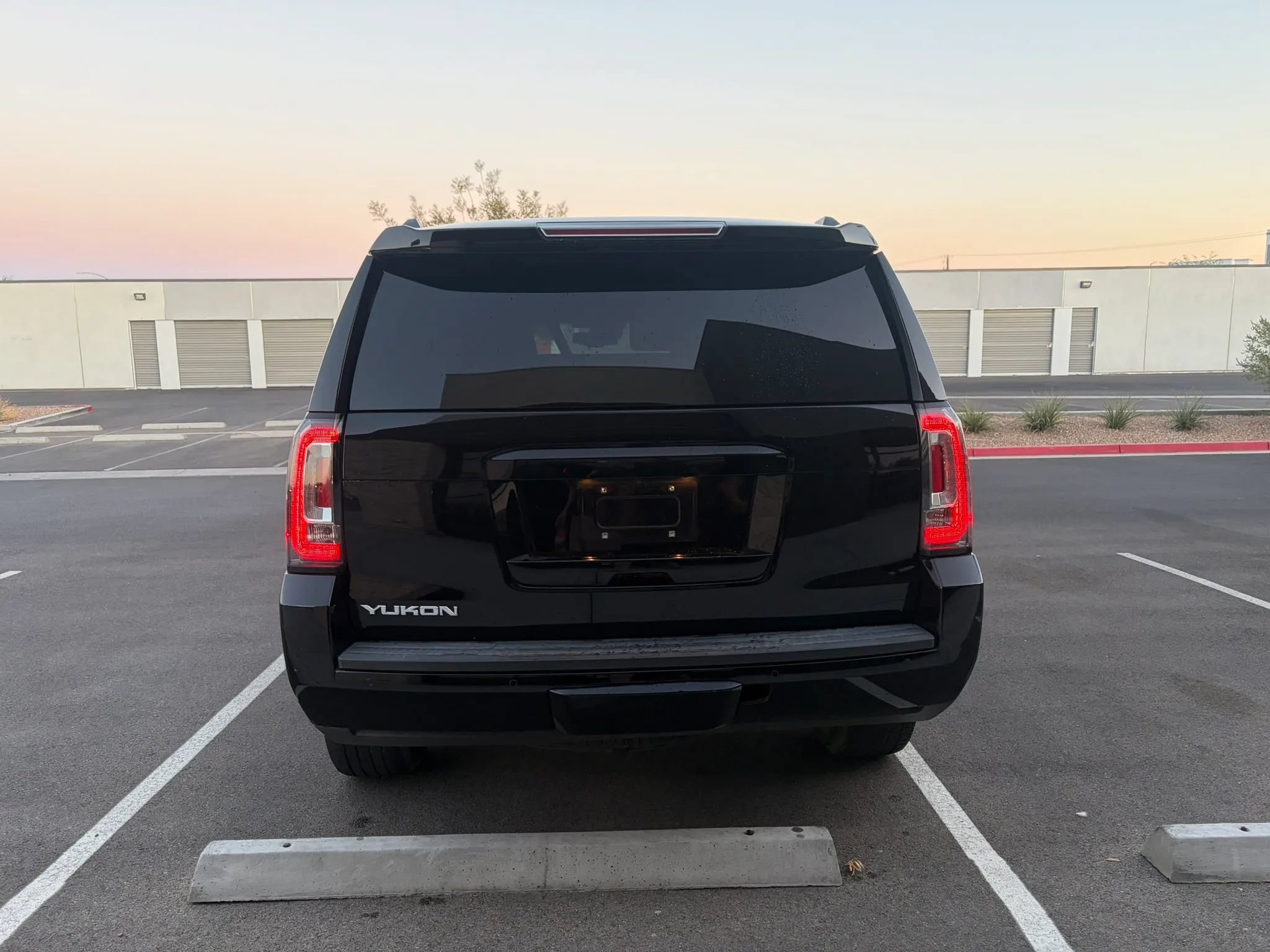 Used 2016 GMC Yukon SLT RWD image 5