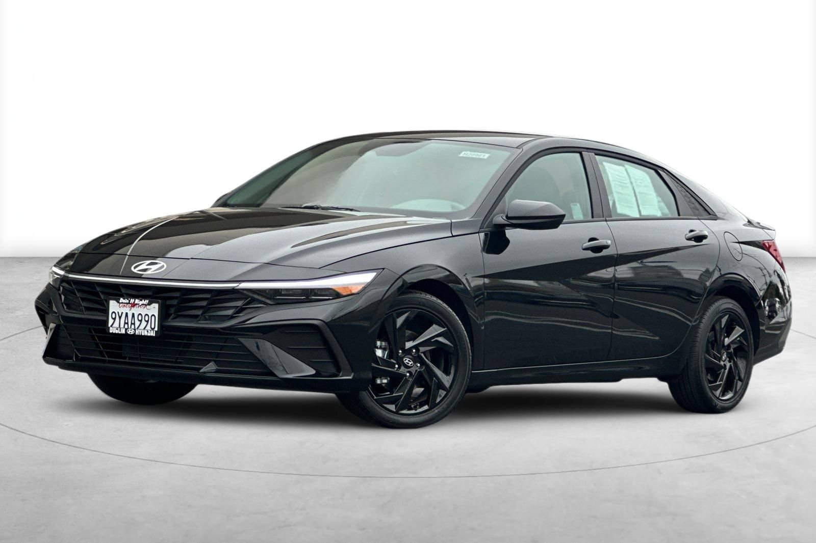 Used 2026 Hyundai Elantra Sport FWD image 2
