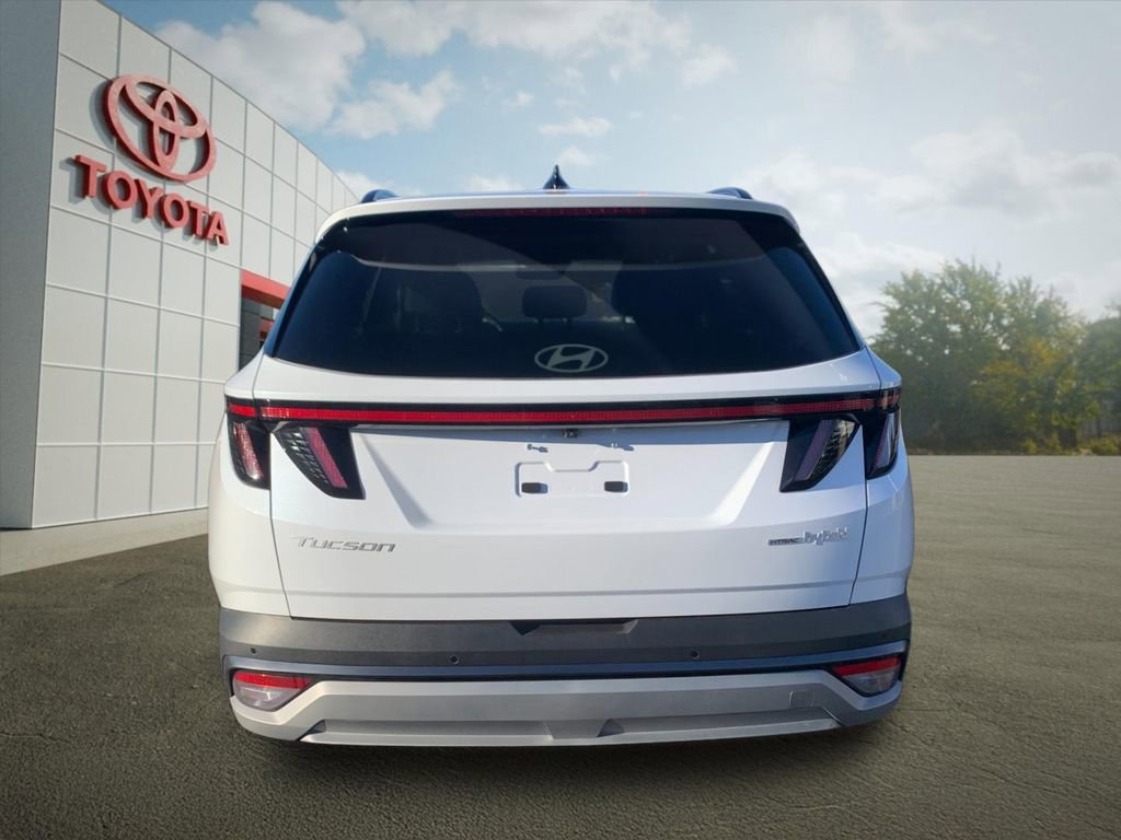 Used 2025 Hyundai Tucson Limited image 4