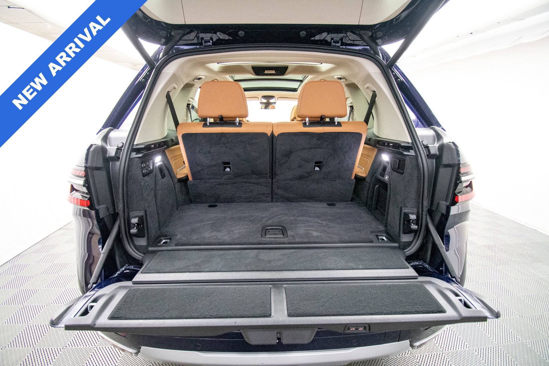 Used 2024 BMW X7 xDrive40i w/ Climate Comfort Package AWD/4WD image 27