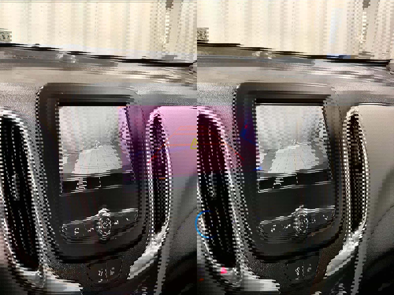 Used 2024 Chevrolet Equinox LT image 19