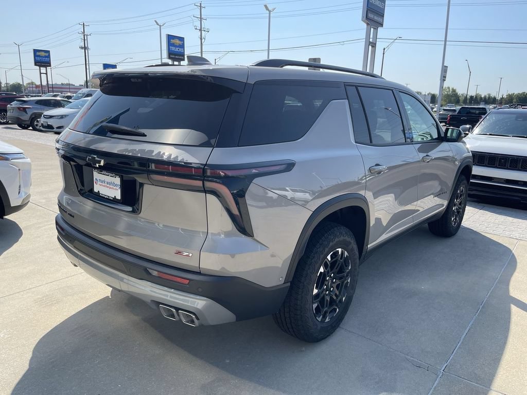 New 2027 Chevrolet Traverse Z71 w/ Enhanced Driving Package AWD/4WD image 6