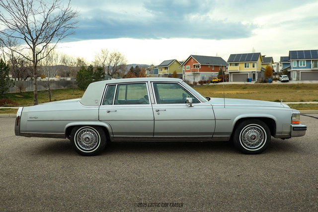 Used 1986 Cadillac Brougham Brougham image 9