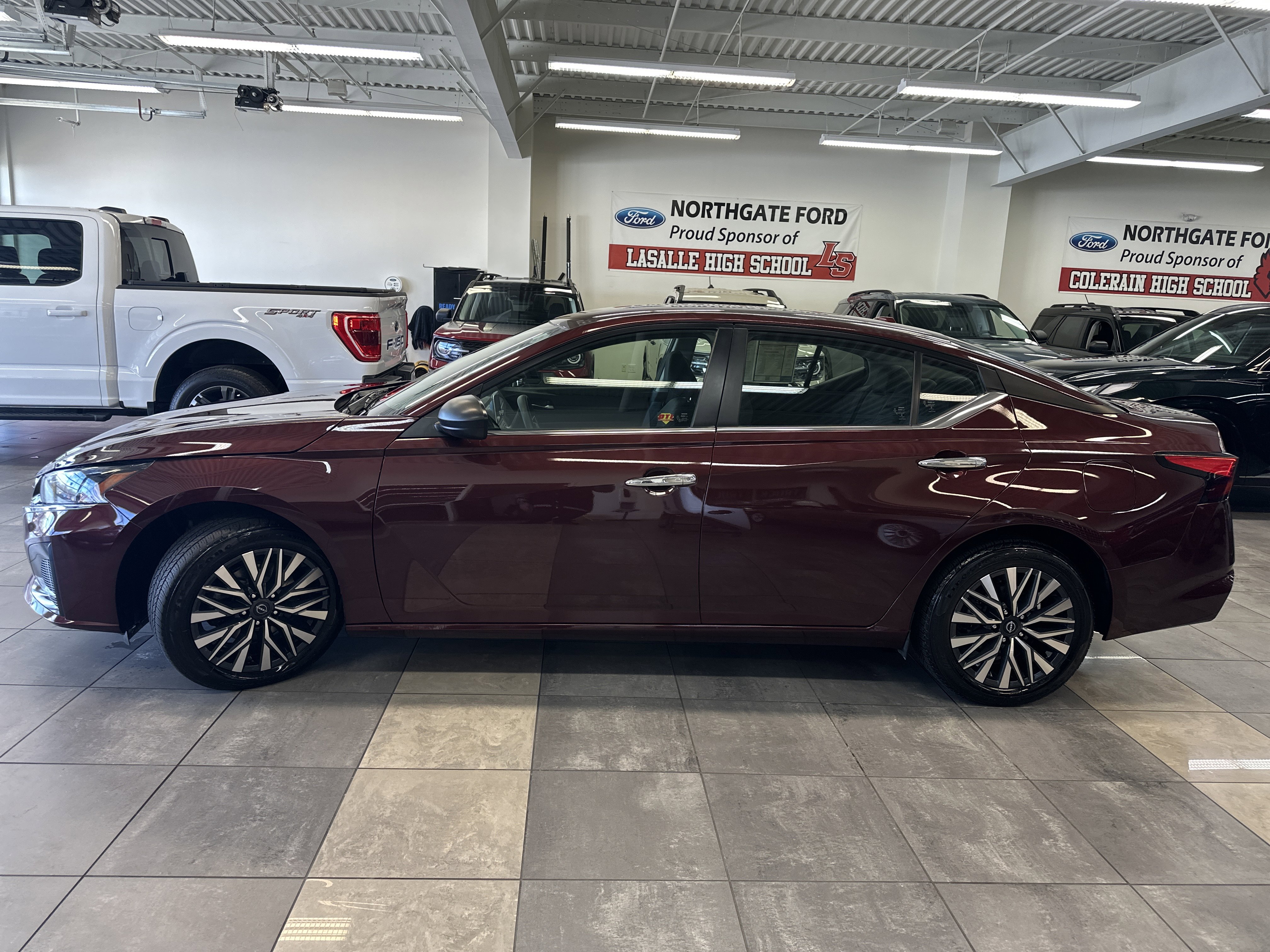 Used 2024 Nissan Altima 2.5 SV image 15