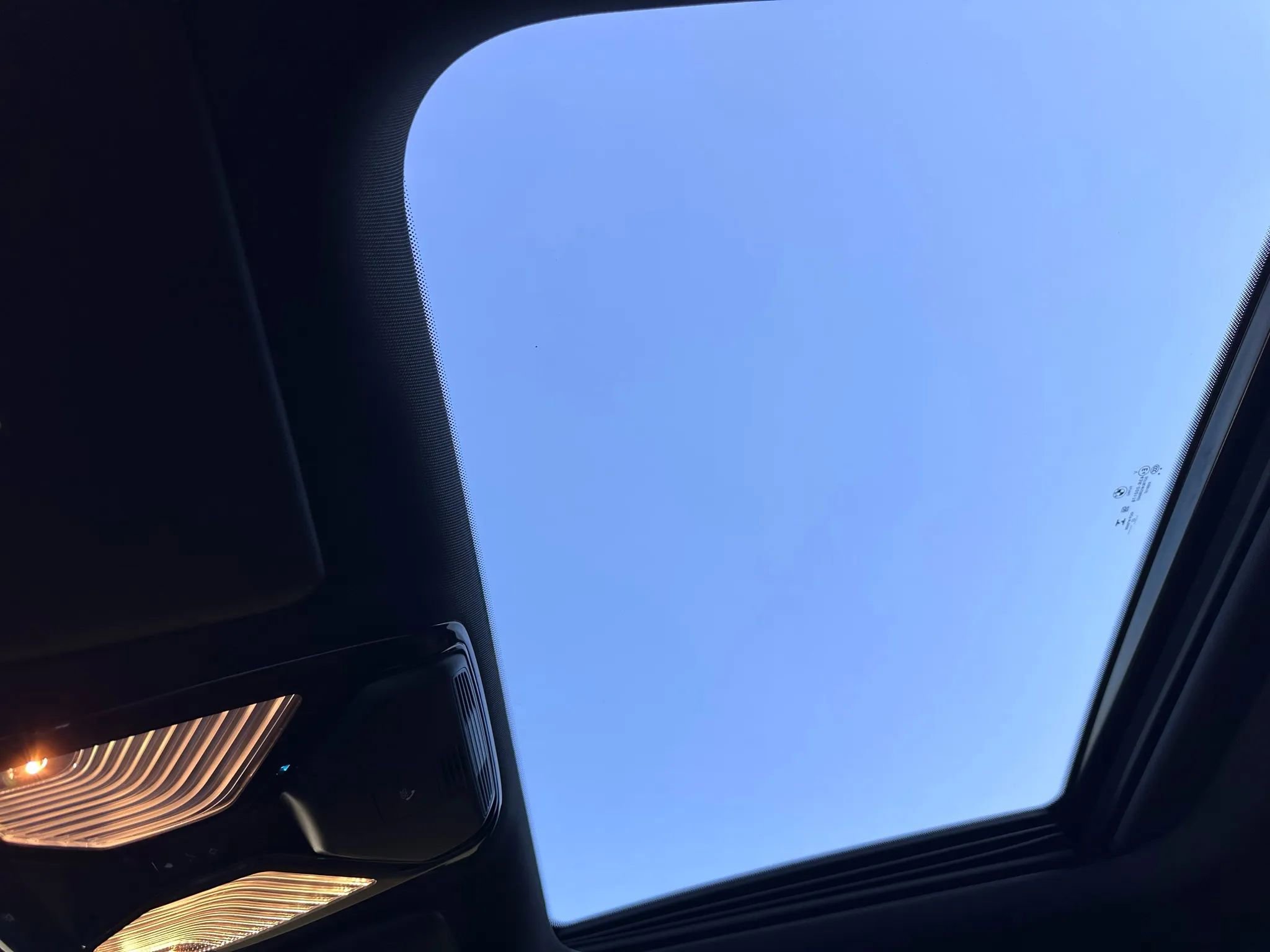 Used 2023 BMW 330e w/ Driving Assistance Package image 8