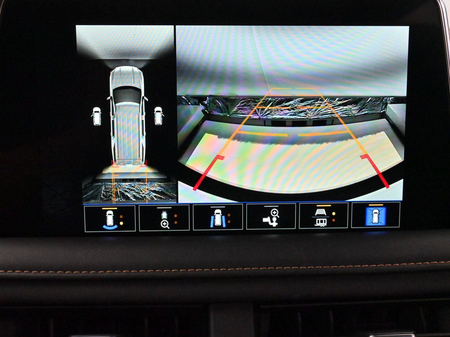 Used 2023 GMC Yukon XL AT4 w/ AT4 Premium Plus Package AWD/4WD image 28