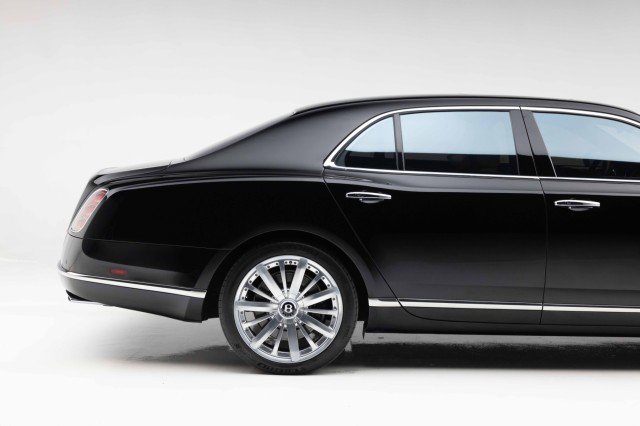 Used 2014 Bentley Mulsanne image 21