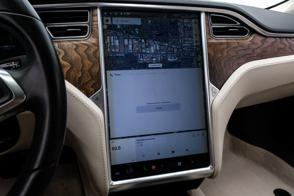 Used 2018 Tesla Model S 75D AWD/4WD image 29