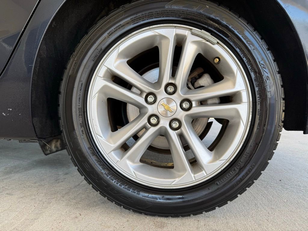 Used 2016 Chevrolet Cruze LT w/ Convenience Package image 11