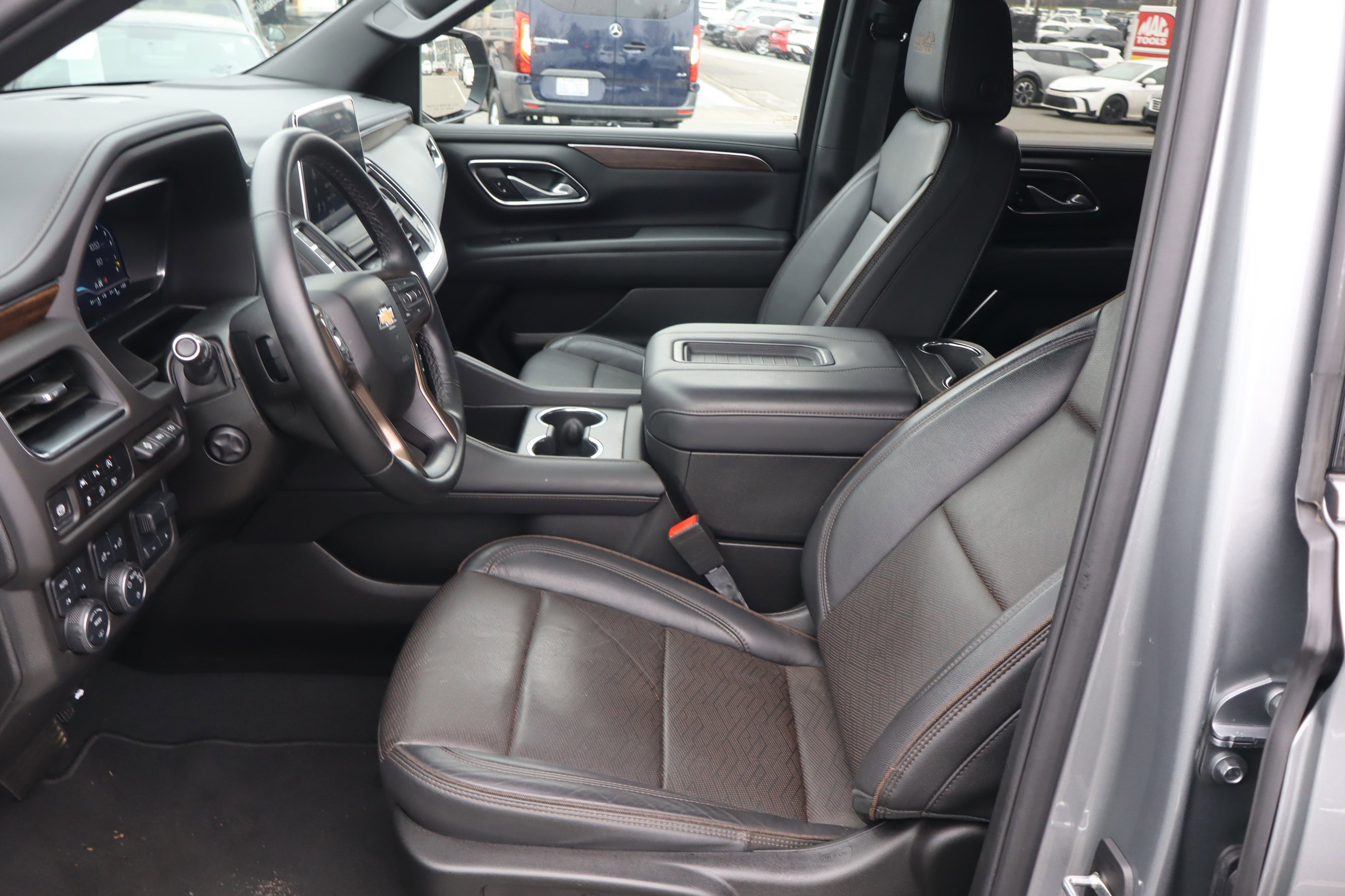 Certified 2024 Chevrolet Suburban High Country image 18