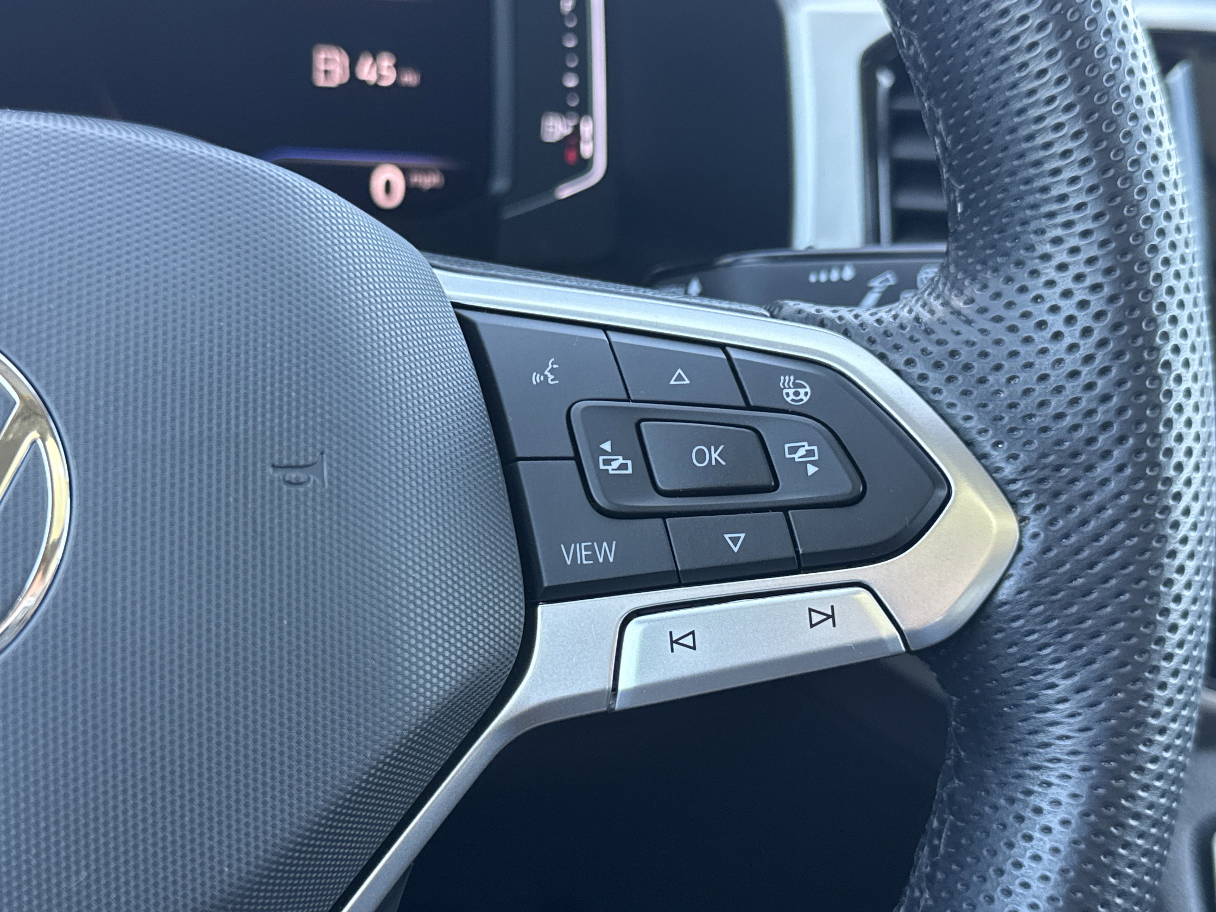 Used 2023 Volkswagen Atlas SEL Premium image 17