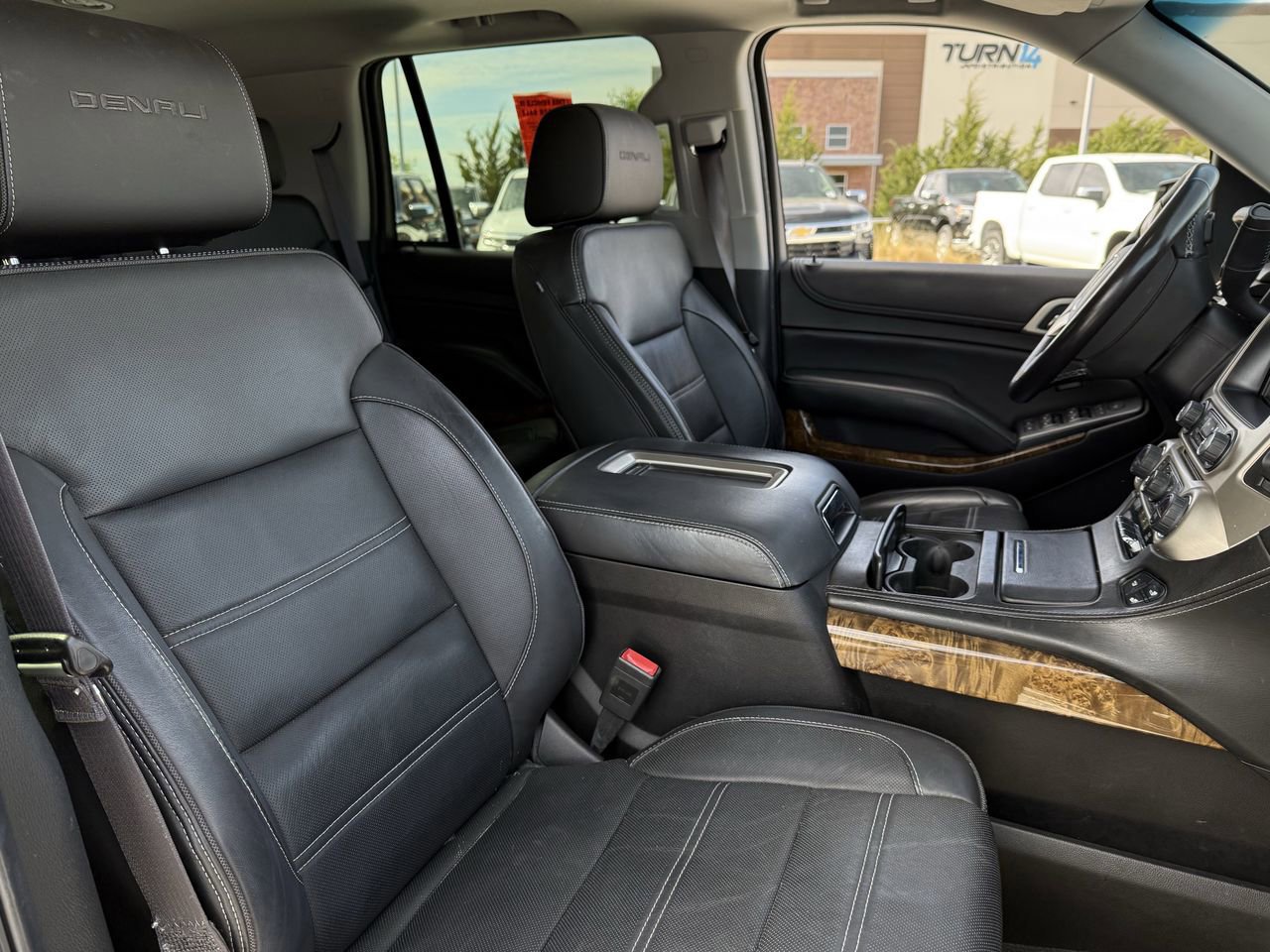 Used 2015 GMC Yukon Denali w/ Touring Package image 23