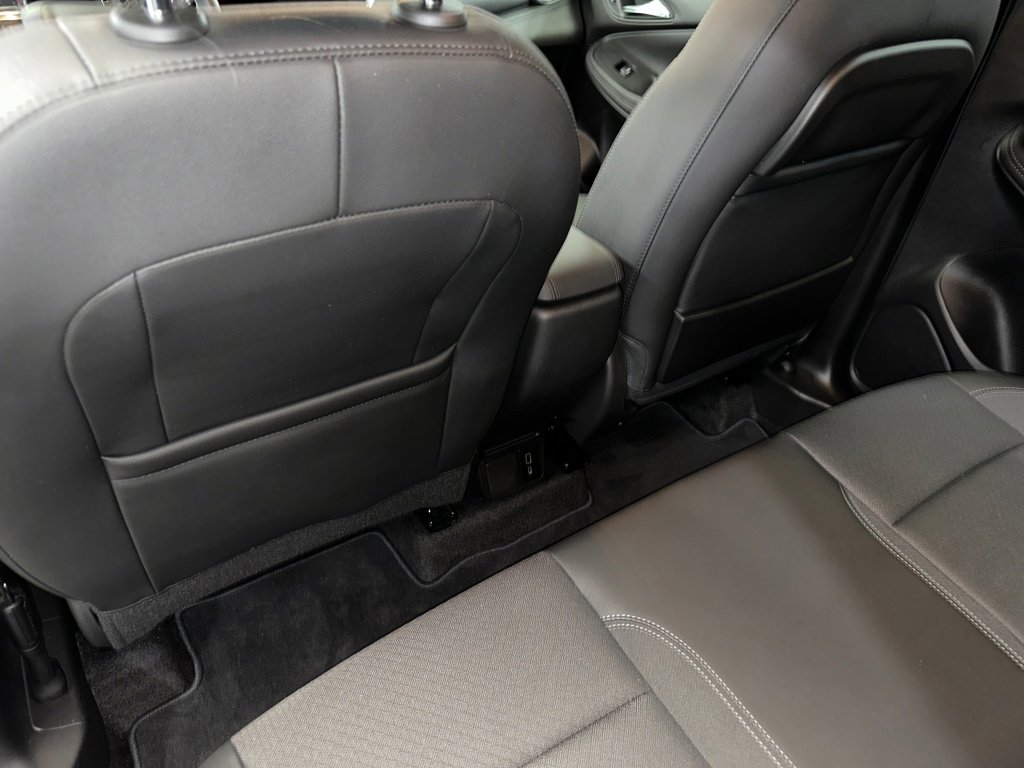 Certified 2023 Buick Encore GX Select image 19