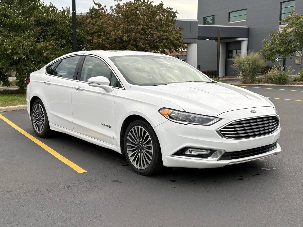 Used 2018 Ford Fusion Titanium FWD image 6