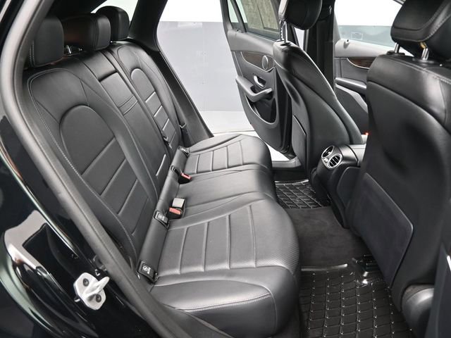 Used 2022 Mercedes-Benz GLC 300 image 24