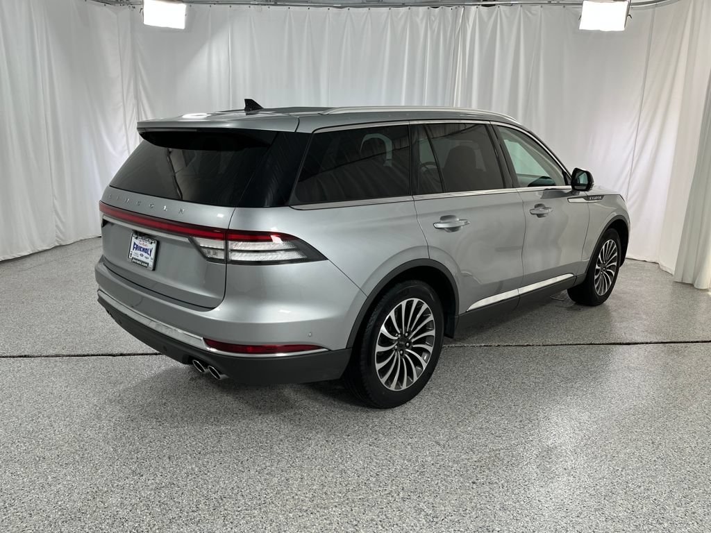 Used 2023 Lincoln Aviator Reserve w/ Equipment Group 201A AWD/4WD image 5
