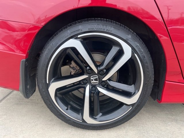 Certified 2018 Honda Accord Sport image 3