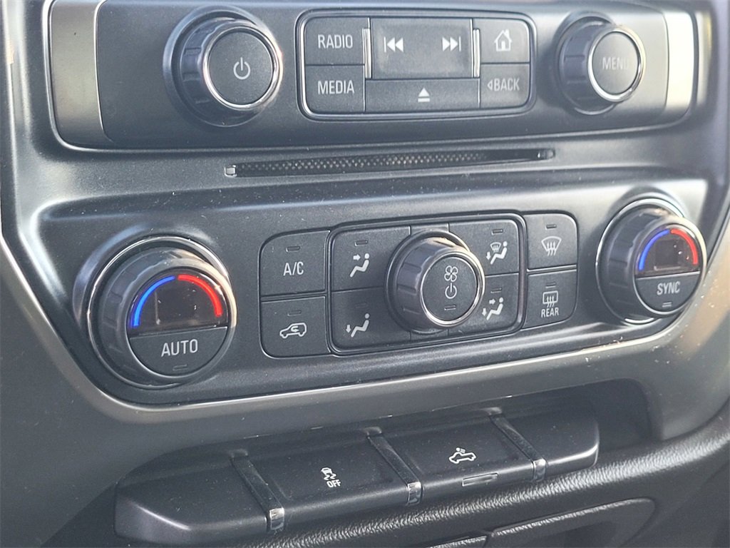 Used 2018 Chevrolet Silverado 1500 LT w/ LT Eassist Package image 19