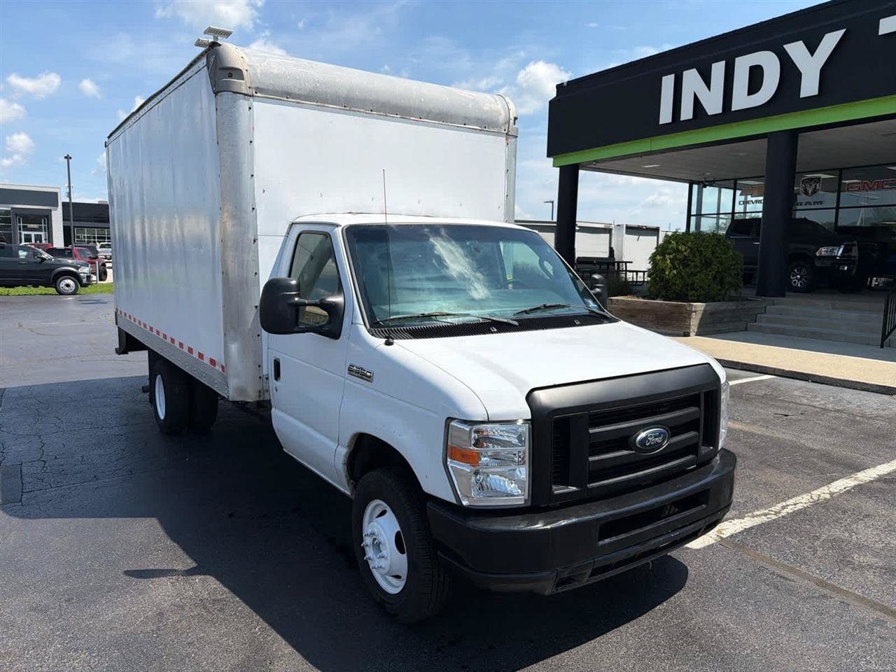 Used 2018 Ford E-350 and Econoline 350 Super Duty RWD image 2