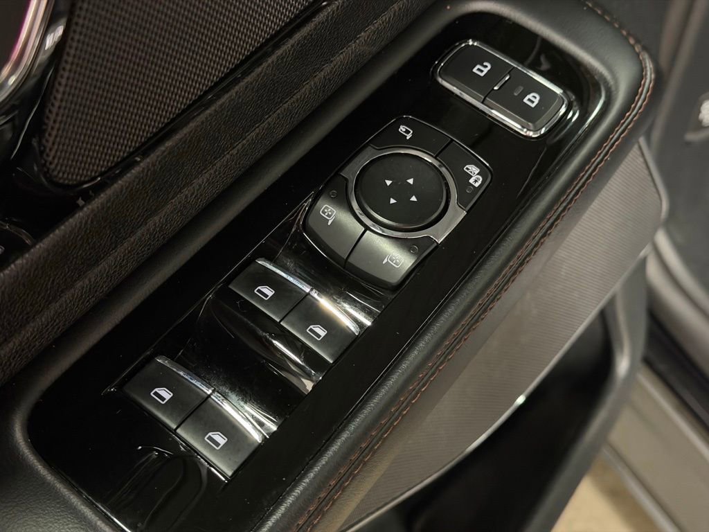 Used 2024 Lincoln Aviator Reserve image 32