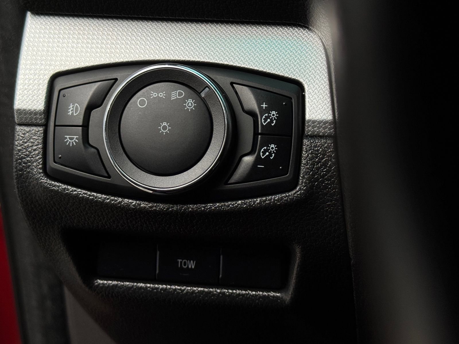 Used 2015 Ford Explorer XLT w/ Equipment Group 202A image 31