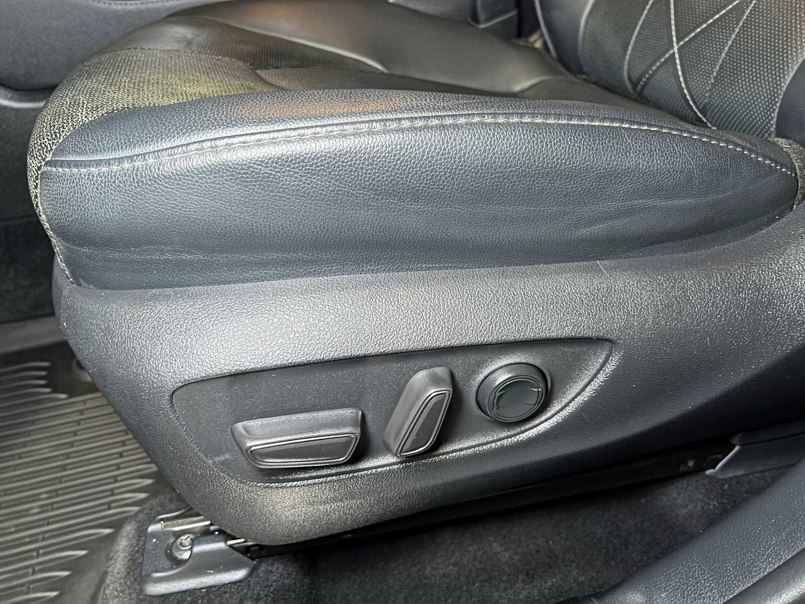 Used 2021 Toyota Highlander Platinum image 26