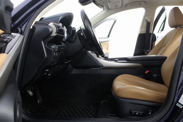 Used 2017 Lexus IS 300 AWD image 16