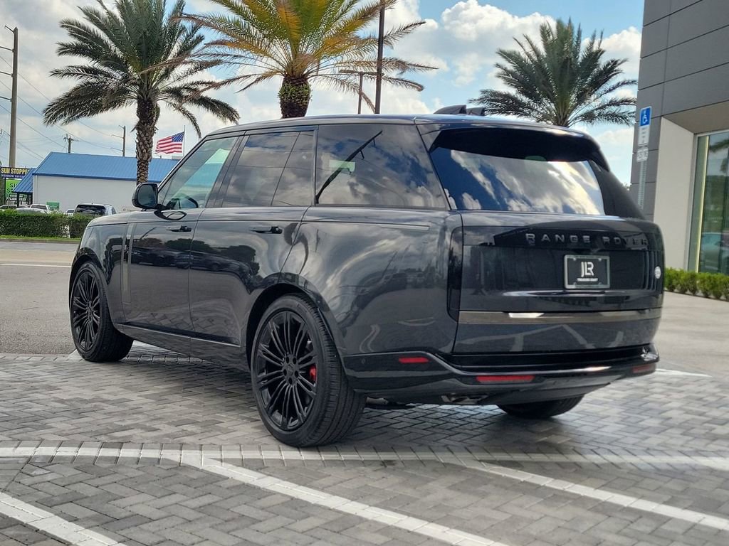 New 2026 Land Rover Range Rover SV image 3