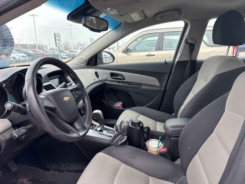Used 2012 Chevrolet Cruze LS w/ Connectivity Package image 6