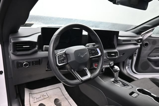 Used 2025 Ford Mustang GT RWD image 13
