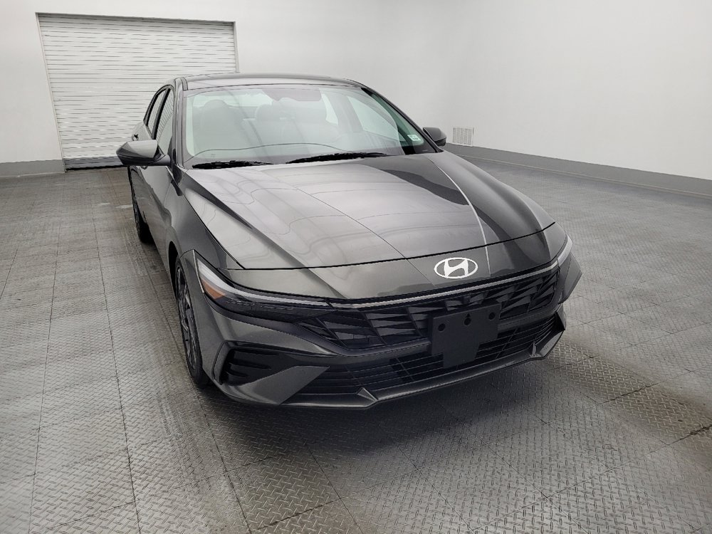 Used 2024 Hyundai Elantra Limited image 14