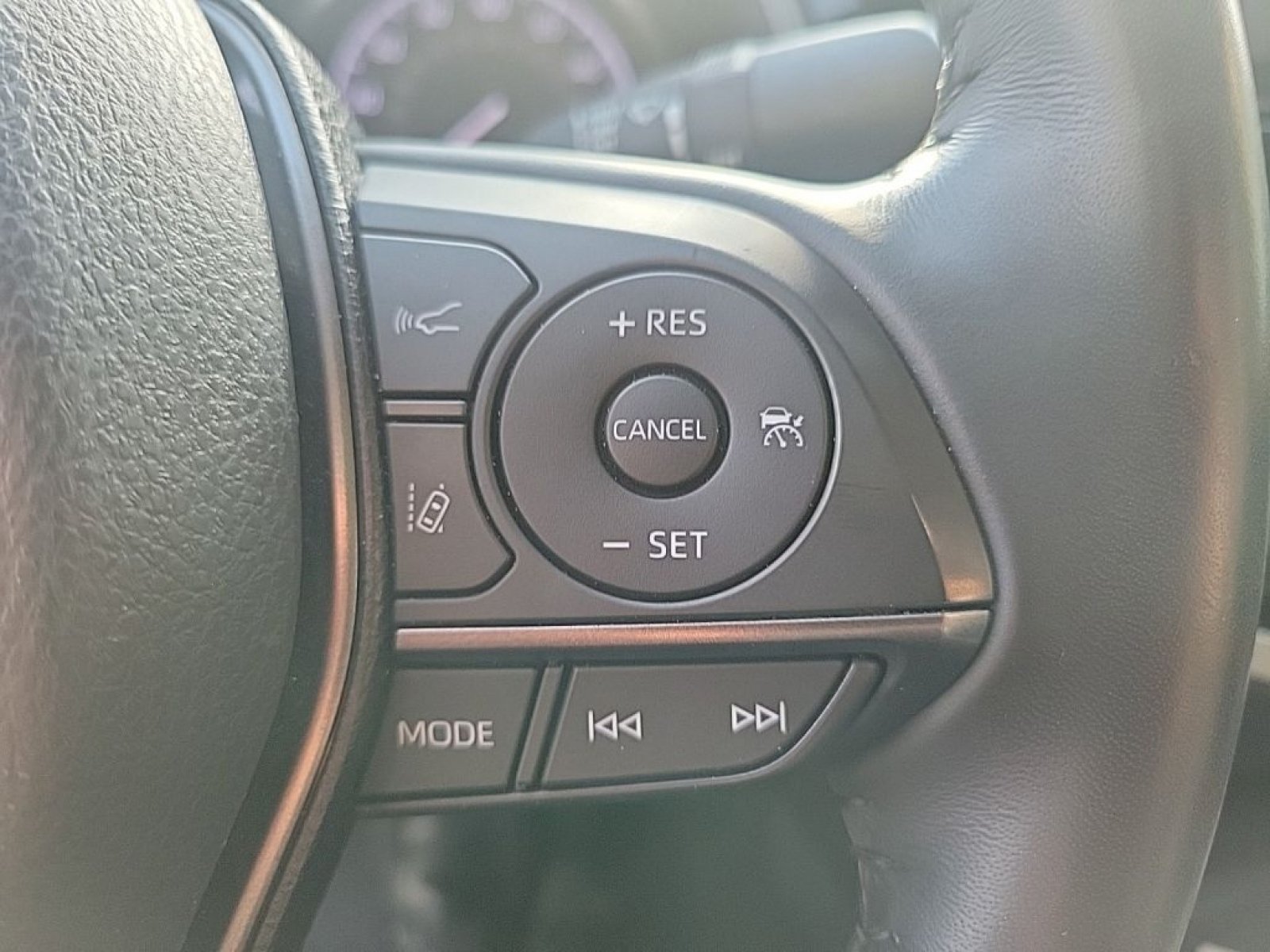 Used 2023 Toyota Camry SE w/ Convenience Package FWD image 19