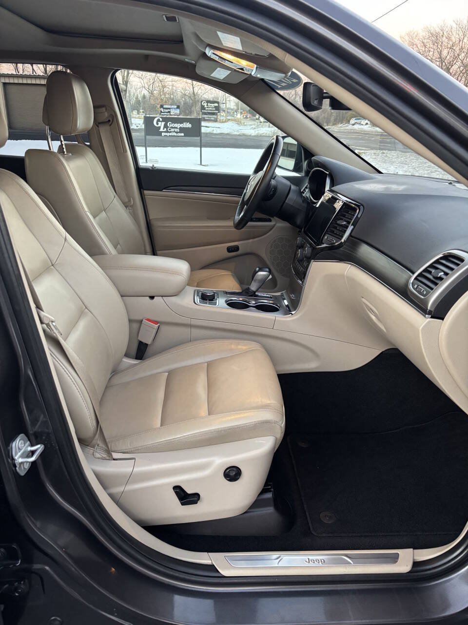 Used 2021 Jeep Grand Cherokee Limited AWD/4WD image 17