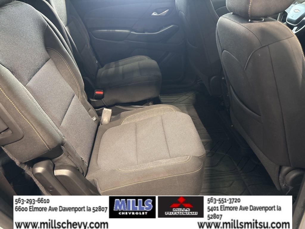Used 2021 Chevrolet Traverse LT image 16