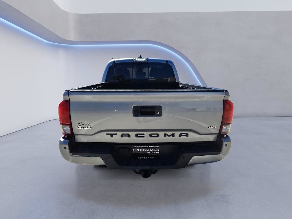 Used 2020 Toyota Tacoma SR5 AWD/4WD image 5