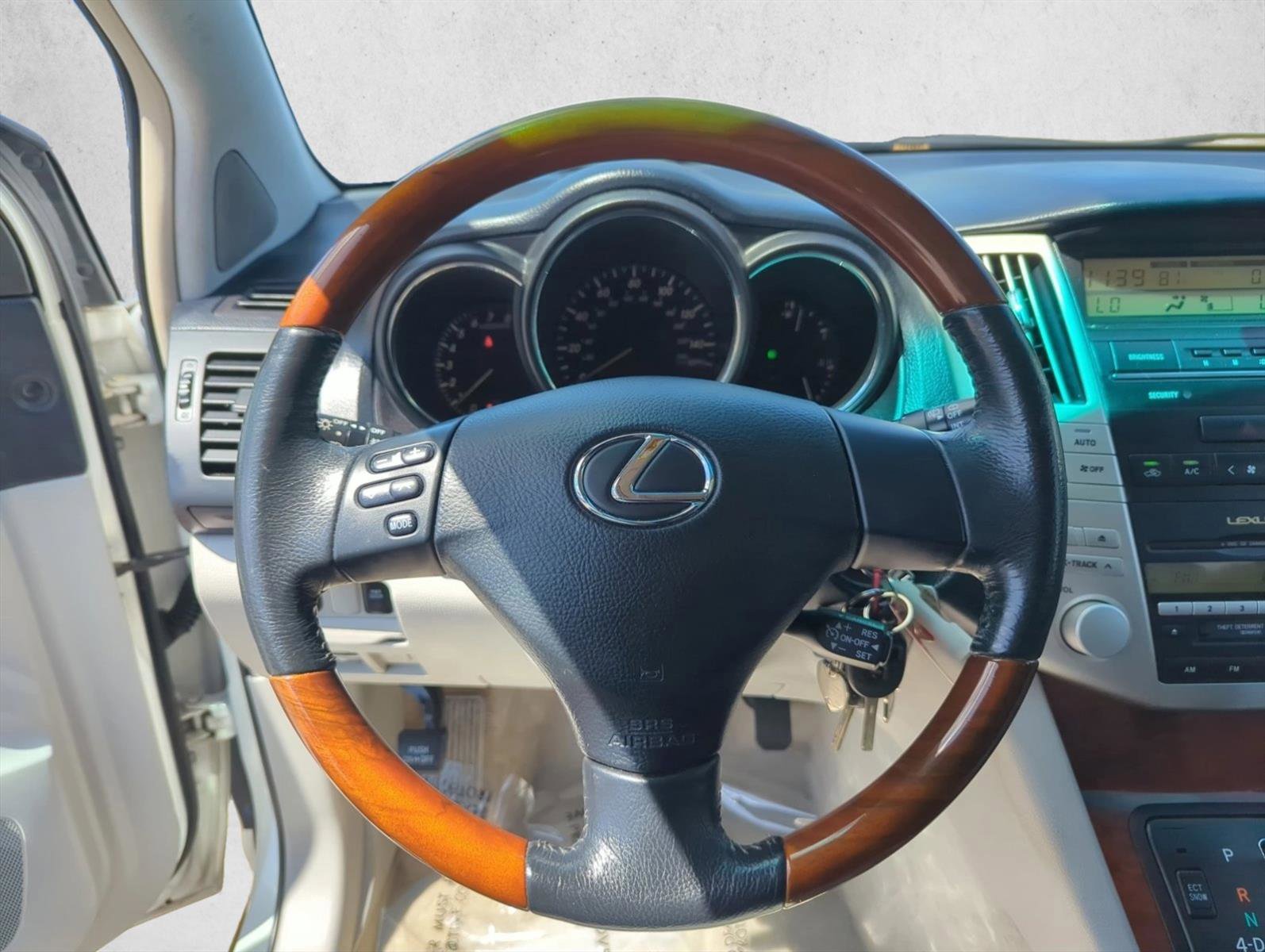 Used 2004 Lexus RX 330 FWD image 16