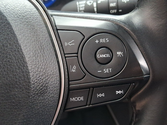 Used 2022 Toyota Corolla Cross XLE FWD image 21