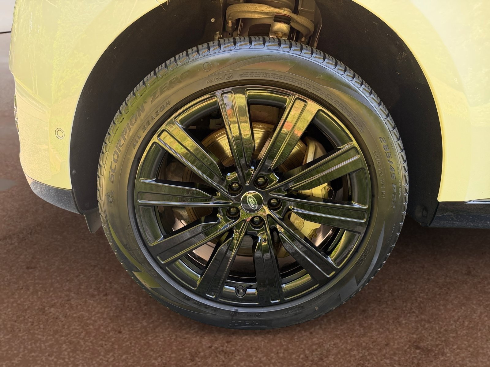 Certified 2025 Land Rover Range Rover SE AWD/4WD image 9