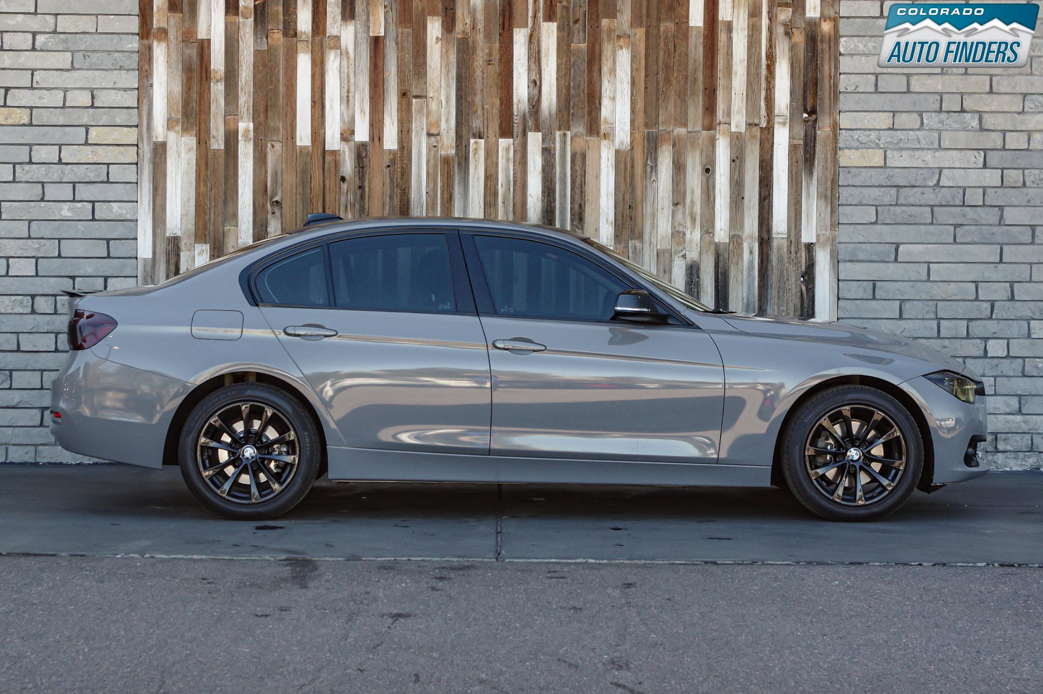 Used 2018 BMW 320i xDrive Sedan image 8