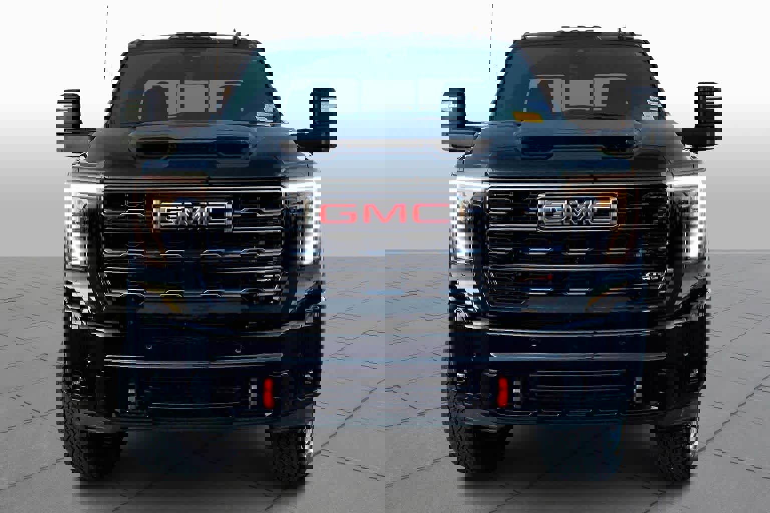 Used 2025 GMC Sierra 2500 AT4 w/ AT4 Premium Plus Package image 3